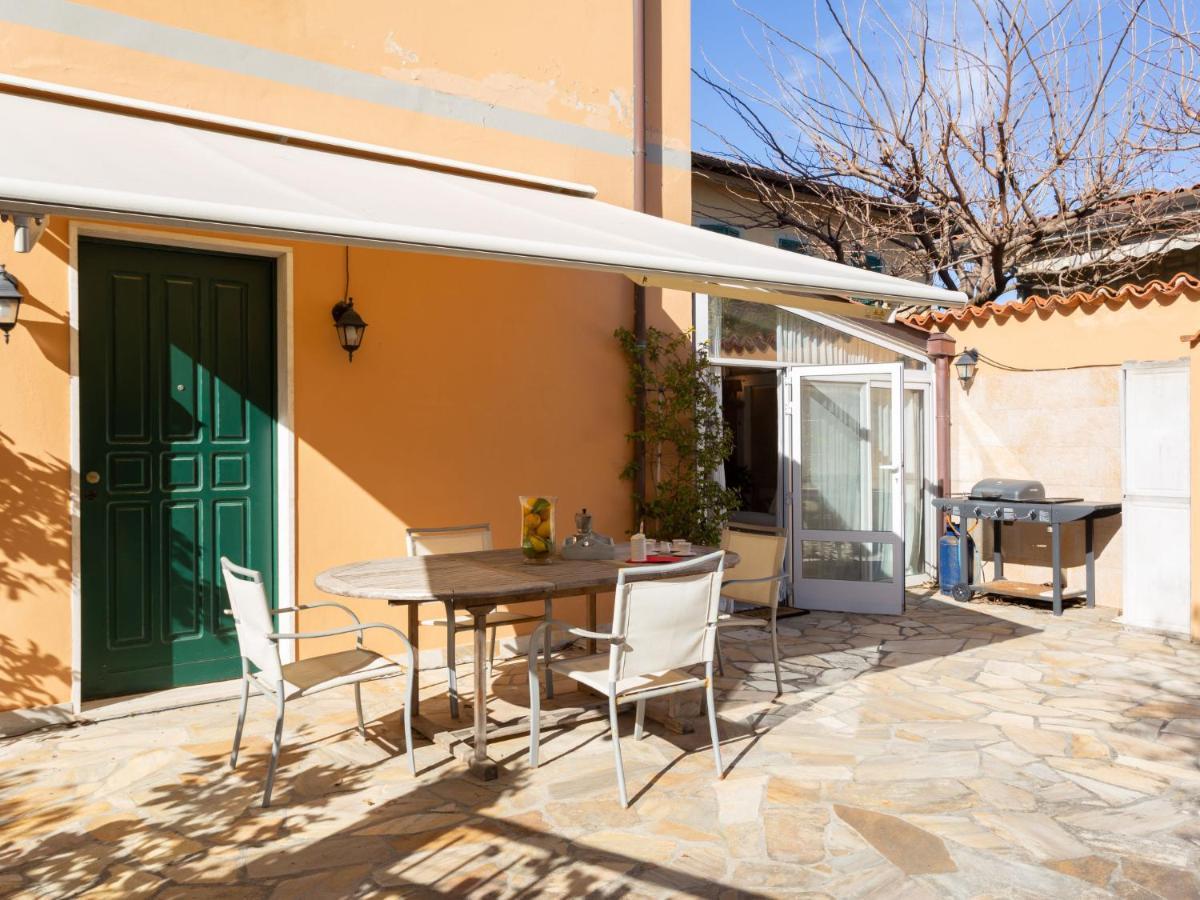 Holiday Home Stella Marina By Interhome Marina di Pietrasanta Buitenkant foto